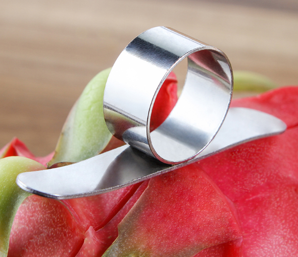 Pelador Ergonómico de Acero Inoxidable para una Cocina Eficiente