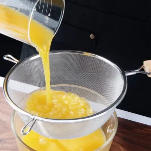 Colador Doble con Ganchos para Filtrar en tu Cocina de Forma Eficaz