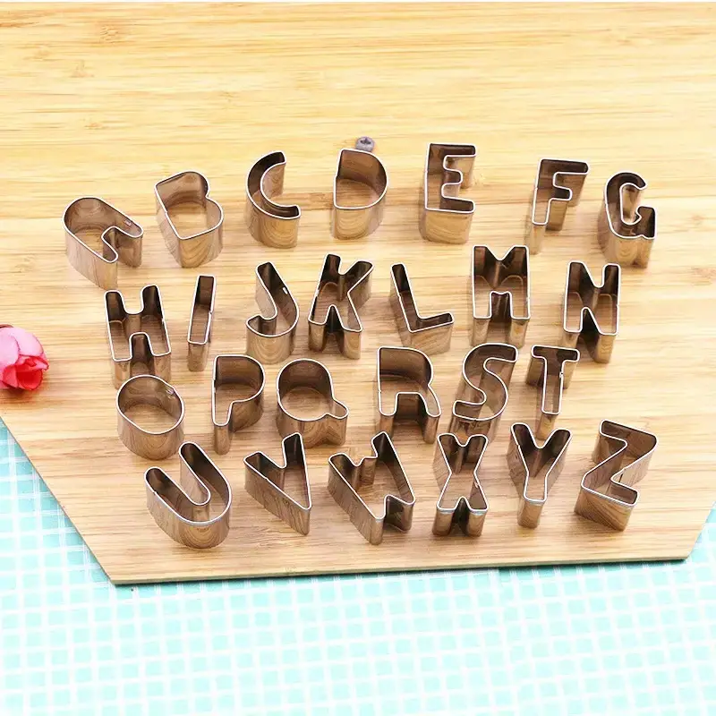 Cortadores de Galletas en Letras para Repostería Creativa y Divertida