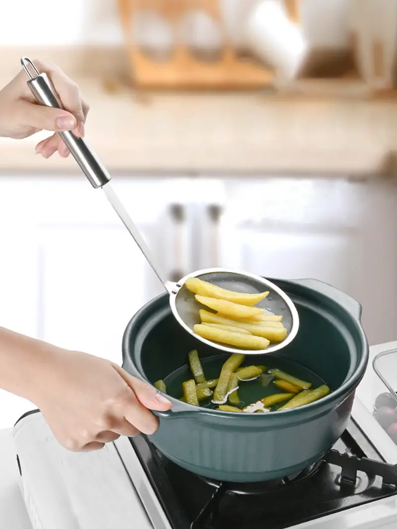 Colador de Acero Inoxidable con Mango Ergonómico para Cocinar Eficiente